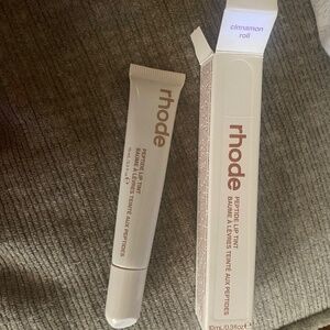 Rhode Cinnamon Roll peptide lip treatment